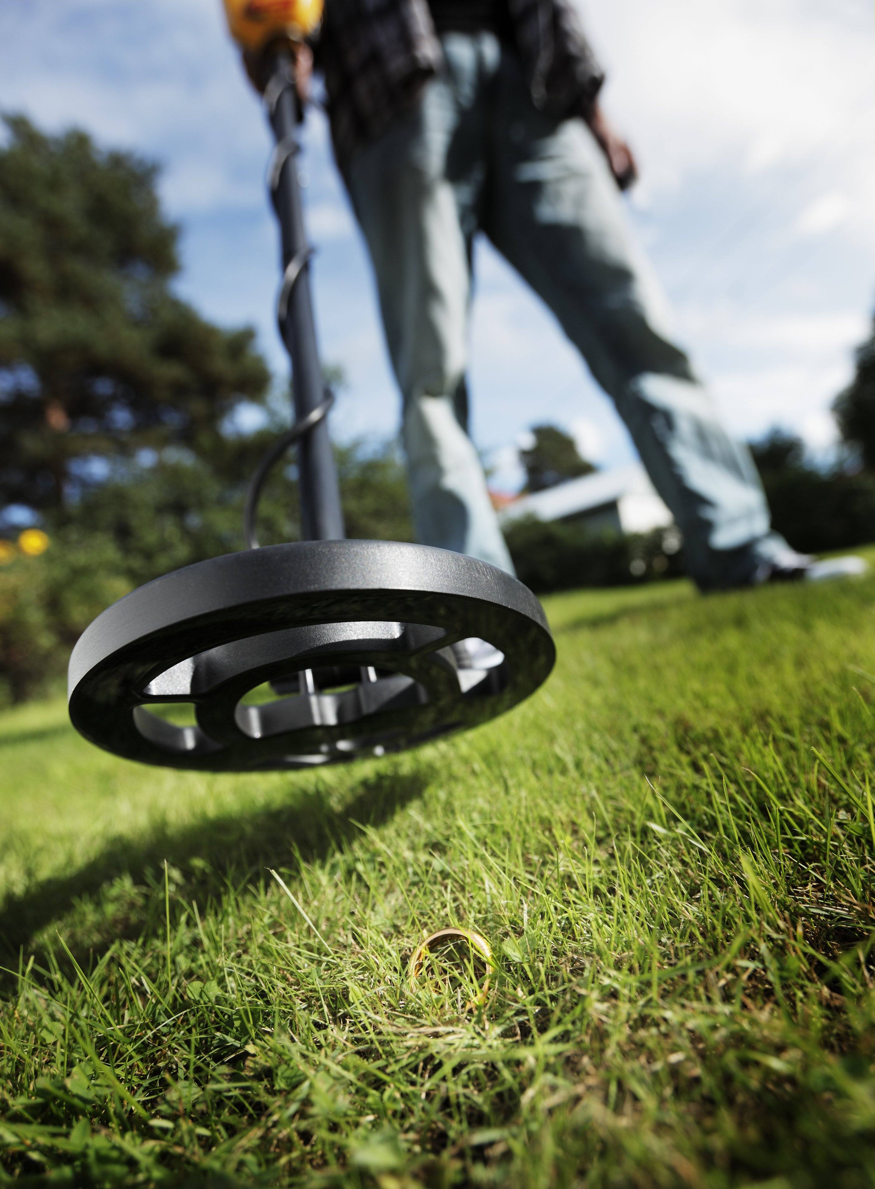 A Beginner’s Guide on How to Choose a Metal Detector