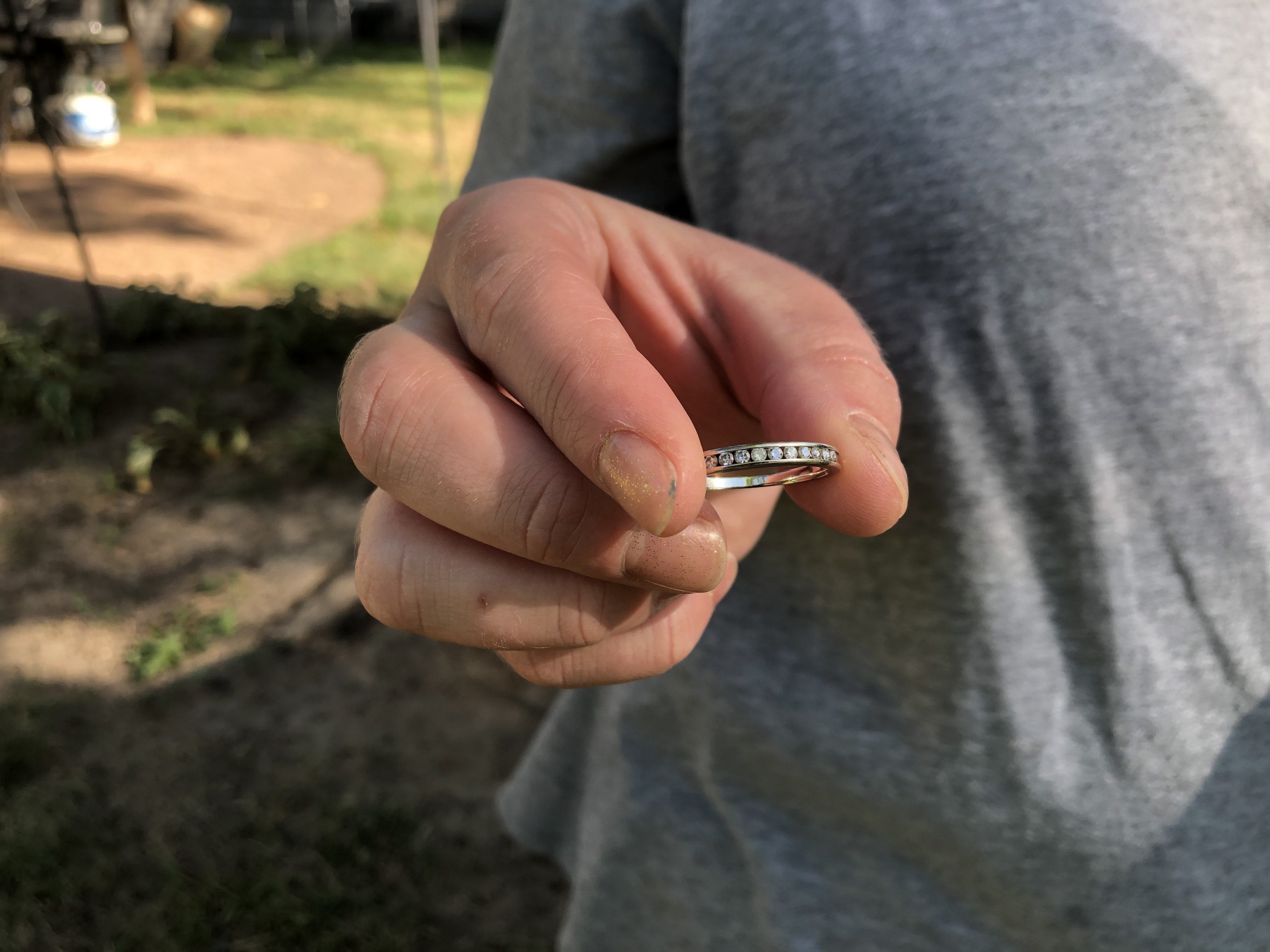 Small Gold Ring Found In Merriam, Kansas - Owners Very Happy