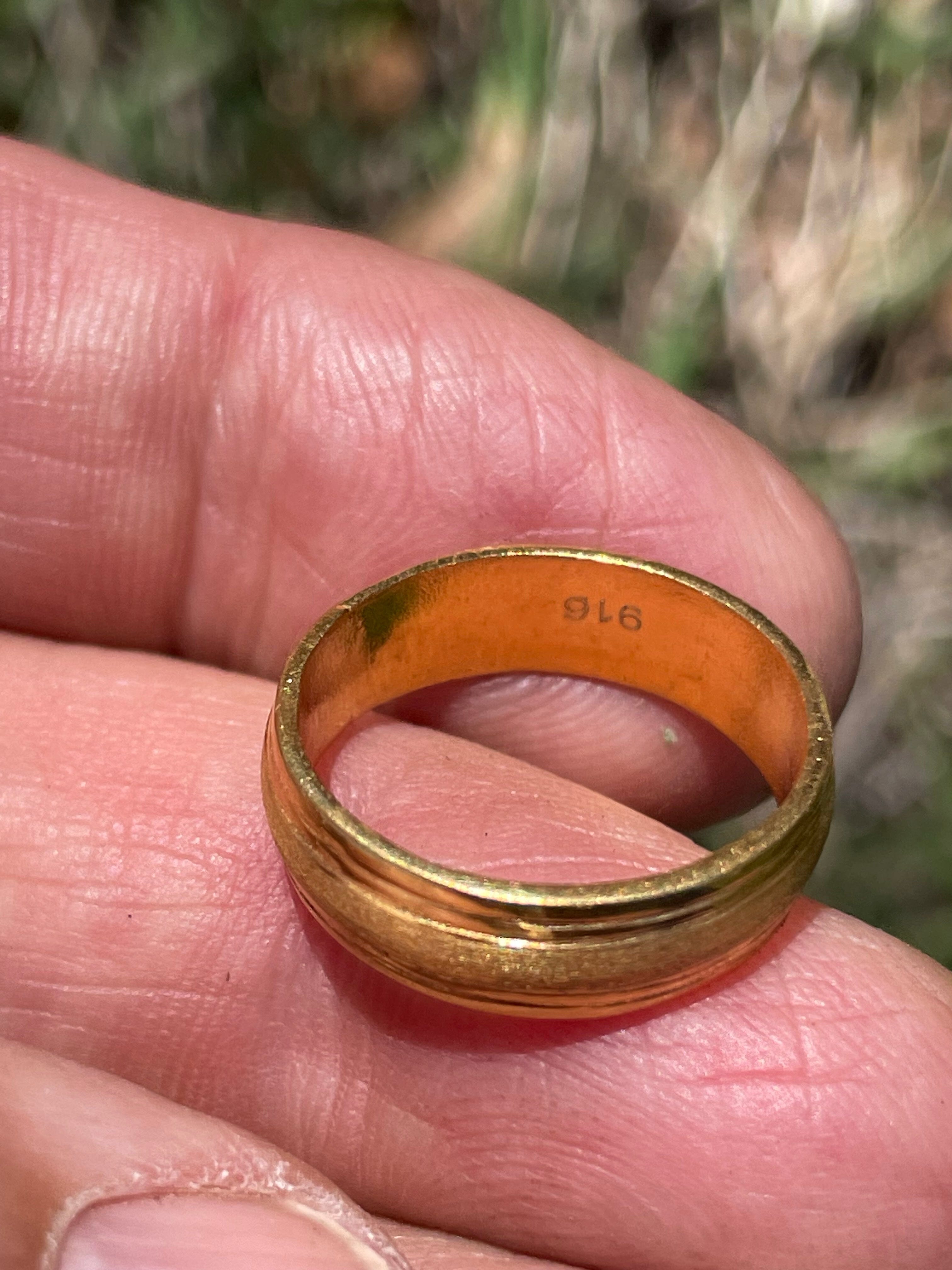 Gold Ring Found In Shawnee Mission Park - Shawnee, KS