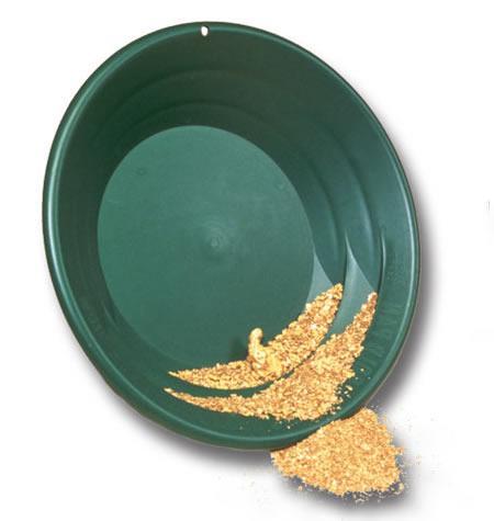 Garrett 15 inch SuperSluice gold pan filled with gold.