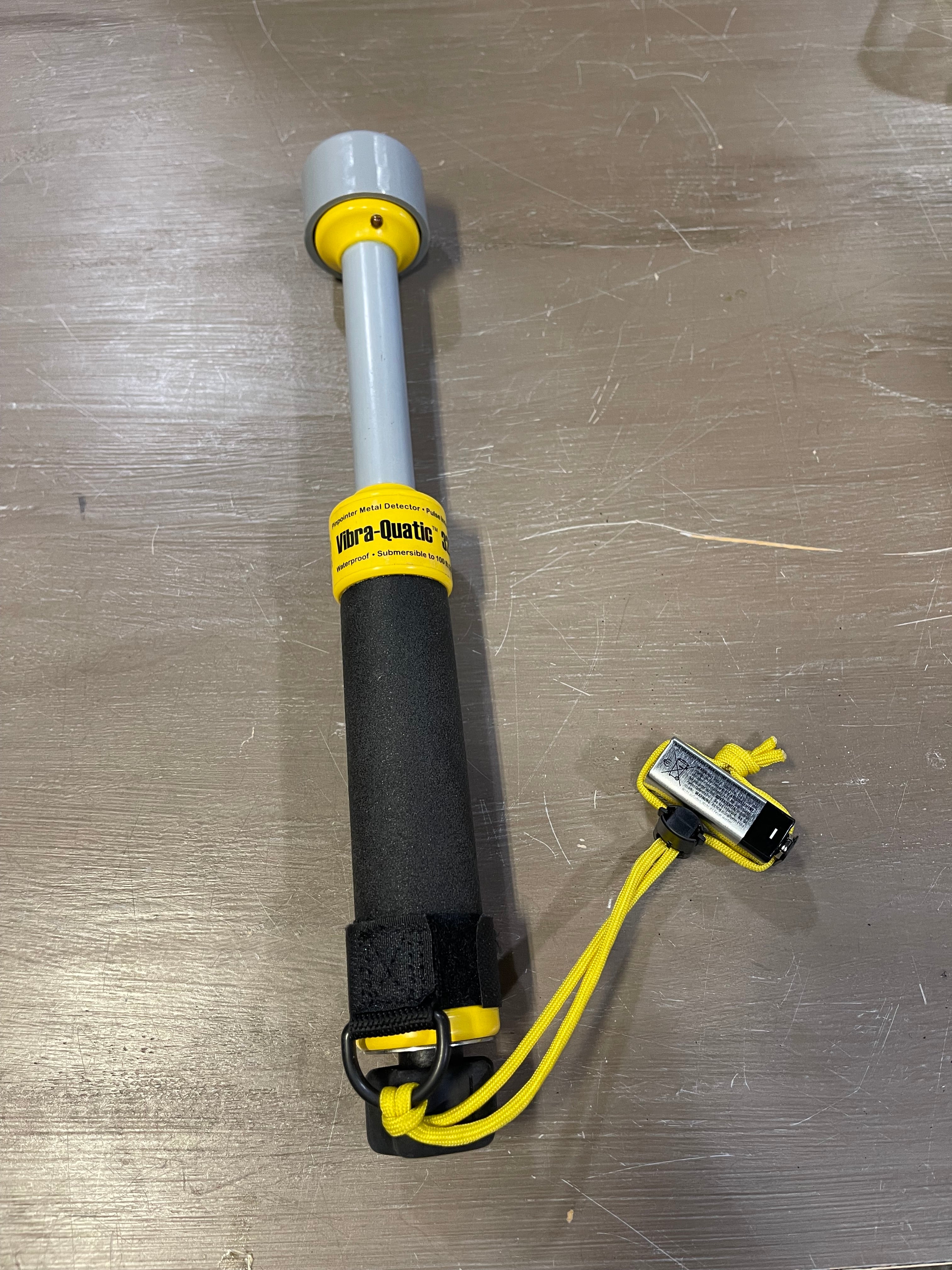 Used Once Treasure Products Vibra-Quatic 320 Pinpointer Detector - Submersible to 100 ft (30m)