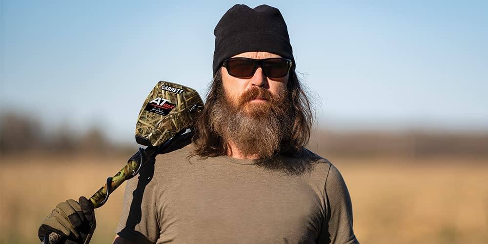 Garrett Jase Robertson Signature Edition AT MAX Metal Detector with Z-Lynk and Accessories