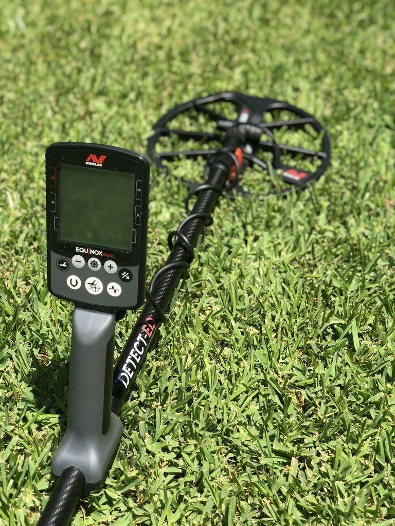Minelab EQUINOX 800 Metal Detector with Red Upper Carbon Rod Minelab Metal Detectors Minelab 